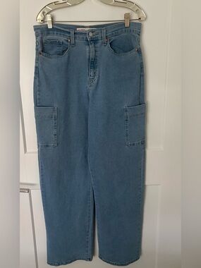 Levi's Signature Medium Blue Wide-Leg Cargo Jeans